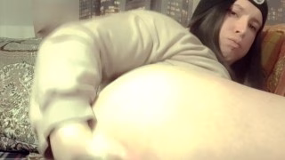 Sissy Bonnie pleases her ass